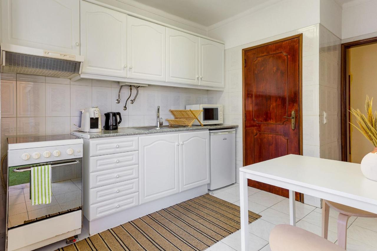 1Br Infante Flat In Quarteira By Lovelystay Екстер'єр фото