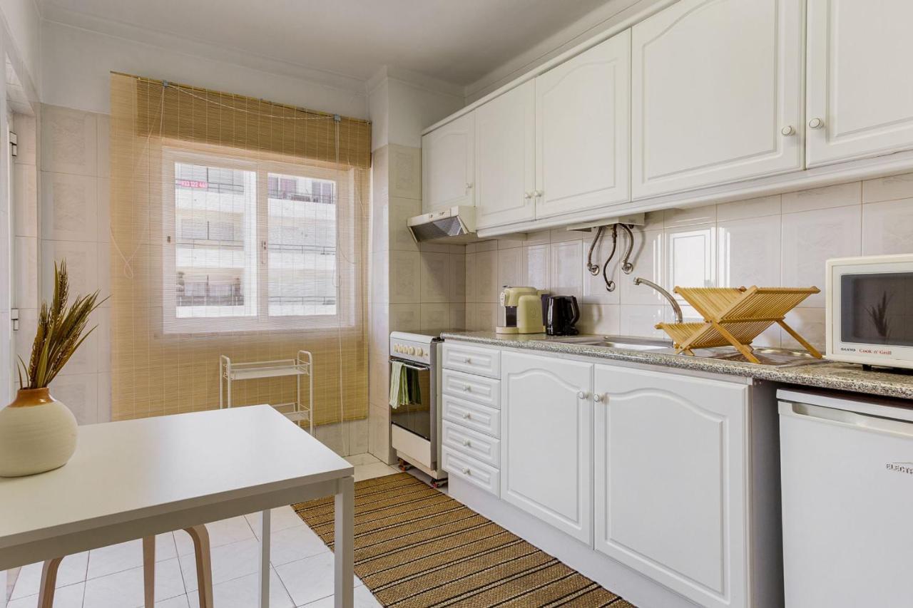 1Br Infante Flat In Quarteira By Lovelystay Екстер'єр фото